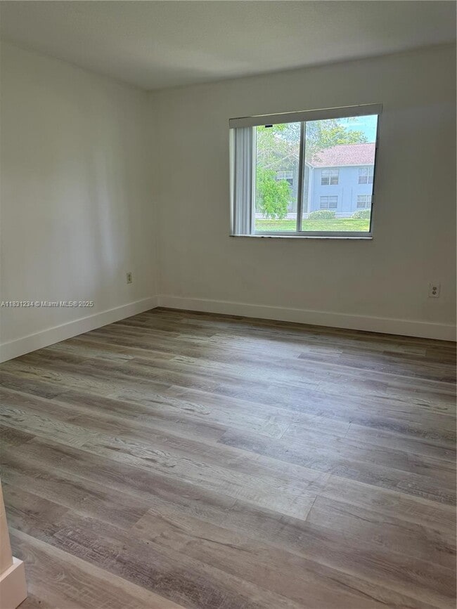 Building Photo - 2 bedroom in Pembroke Pines FL 33024