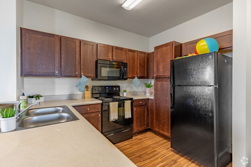 Esperanza At Palo Alto 12305 SW Loop 410 San Antonio TX 78224