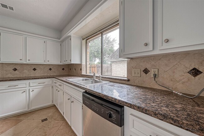 Building Photo - 2831 Pecan Ridge Dr