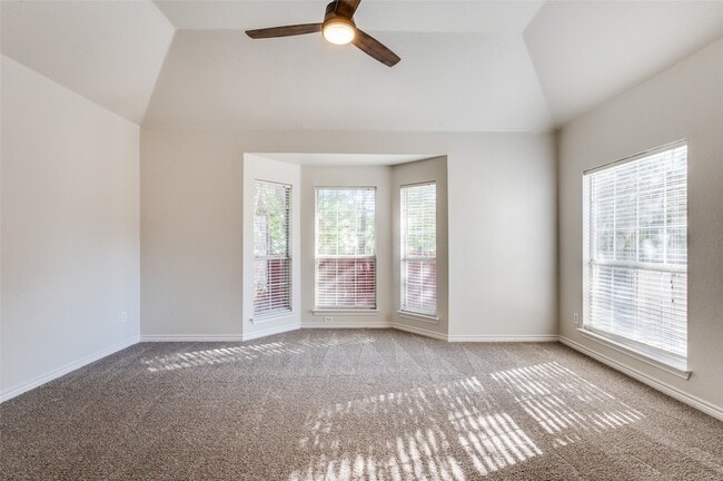 Building Photo - 5012 Marineway Dr