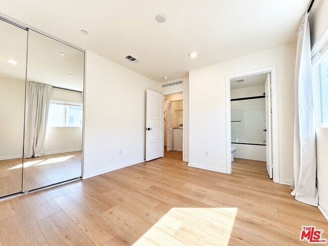 Building Photo - 14057 Ruby Ln