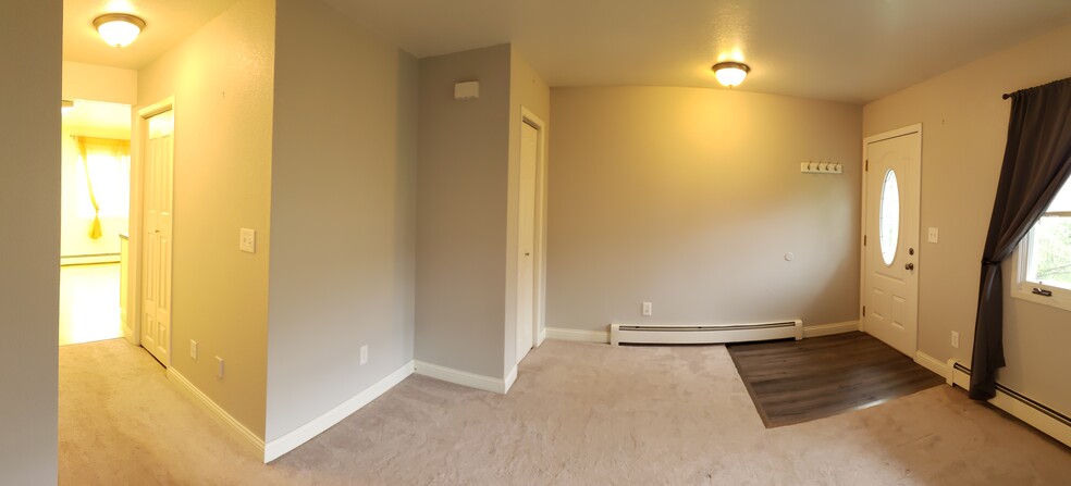 Building Photo - 7331 Meadow St