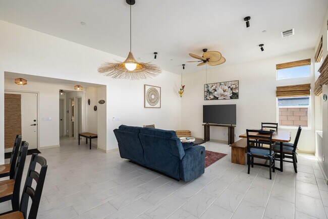 Building Photo - 12613 Sylvanus Dr