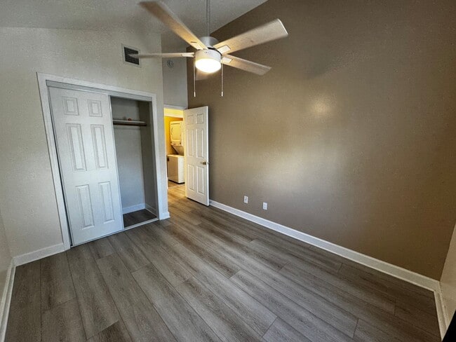 Building Photo - Key West Condo For Rent