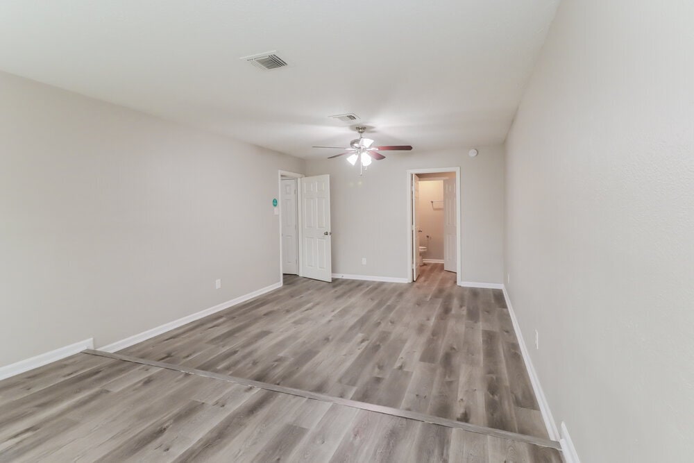 Building Photo - 7327 Shady Vale Ln