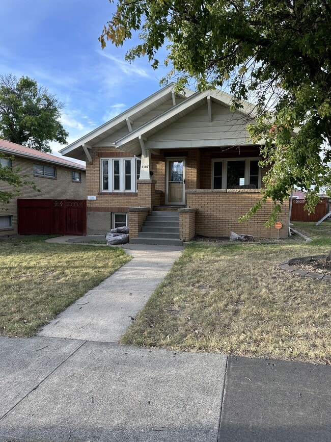 Primary Photo - 1107 1st Ave S