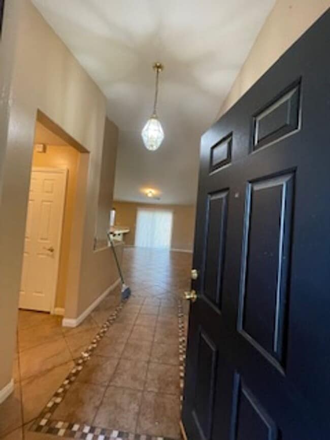 Building Photo - Northwest Home - ** Move In Special **