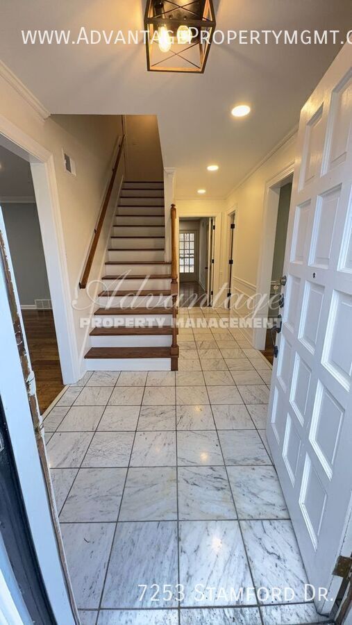 Building Photo - 7253 Stamford Dr
