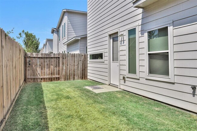 Building Photo - 2209 Padron Pl