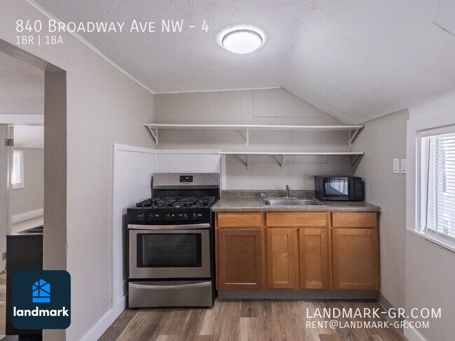 Building Photo - 840 Broadway Ave NW