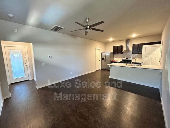 Building Photo - 2180 Buena Vida Ln