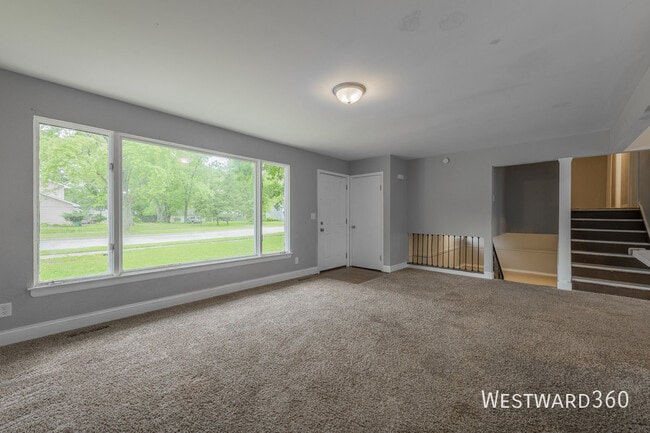 Building Photo - 2221 Belmont Ave