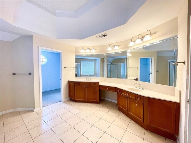 Building Photo - 555 Vinings Springs Dr SE