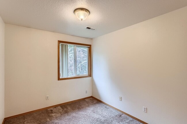 Building Photo - 15459 SW Donna Ct