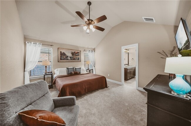 Building Photo - 3301 SW Stonepoint Ave