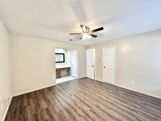 Building Photo - 21706 Nickerton Ln