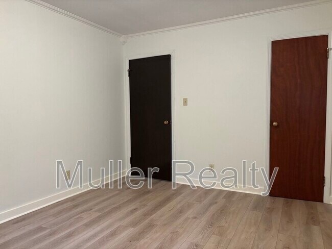 Building Photo - 7320 Westridge Dr