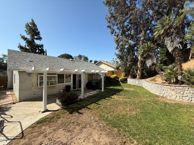 Building Photo - New Photos! Lovely One Level home in Valen...