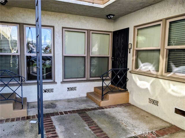 Building Photo - 208 Granada Ave