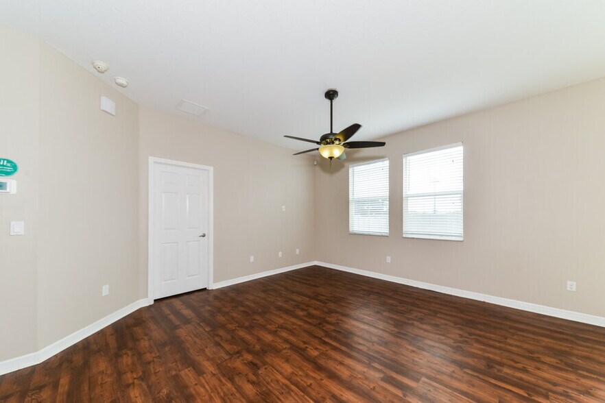 Building Photo - 901 Fern Leaf Dr