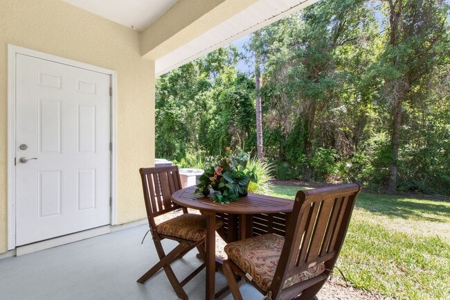 Building Photo - Fully Renovated 3BR/2.5BA Condo with Garag...