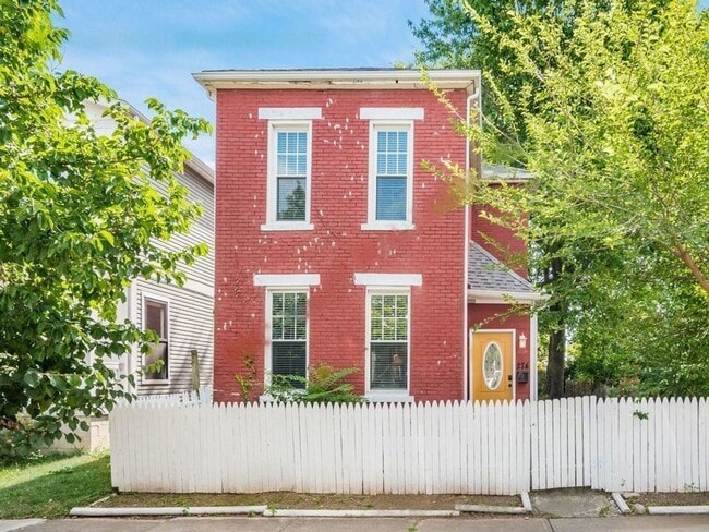 Building Photo - 274 S Skidmore St