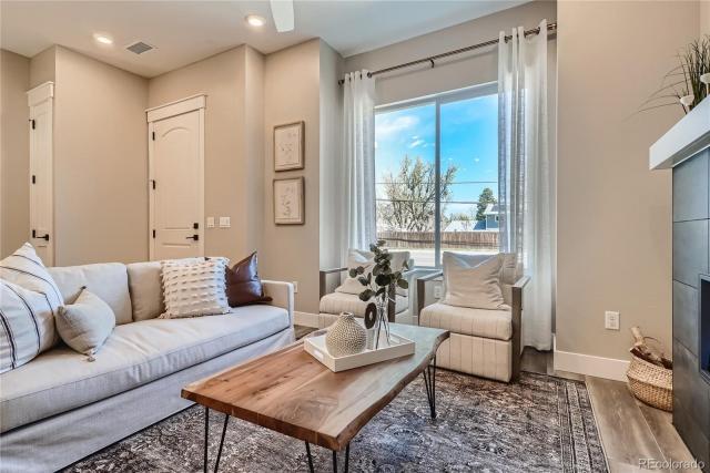 Building Photo - 3 bedroom in Centennial CO 80121