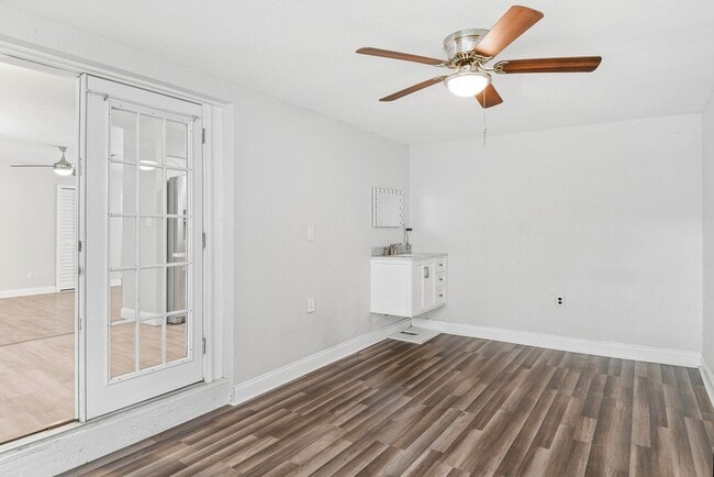 Building Photo - 3 Bedroom home in Belle Isle