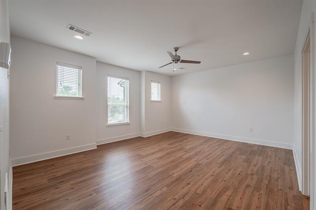Building Photo - 6051 Ross Ave