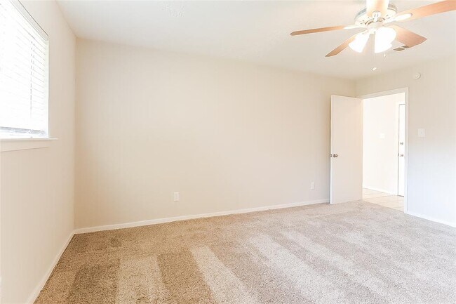 Building Photo - 4430 Rosegate Dr