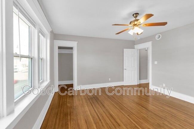 Building Photo - 1205 Hertel Ave