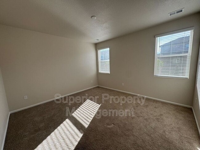 Building Photo - 981 Sandhills St