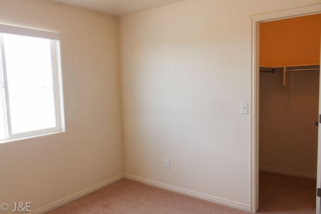 Building Photo - Charming 3-bedroom Home in the Heart of Cedar City