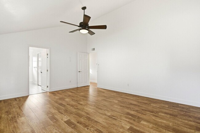 Building Photo - Fully Renovated Home in University City!