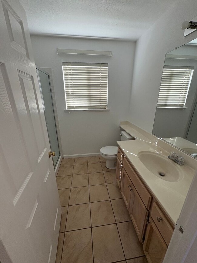 Building Photo - Spacious 4 bed/3 bath in Elk Grove 95624 M...