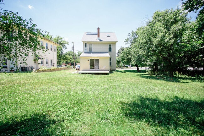 Building Photo - 21 N Lenola Rd