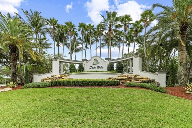 Building Photo - 7363 Via Luria