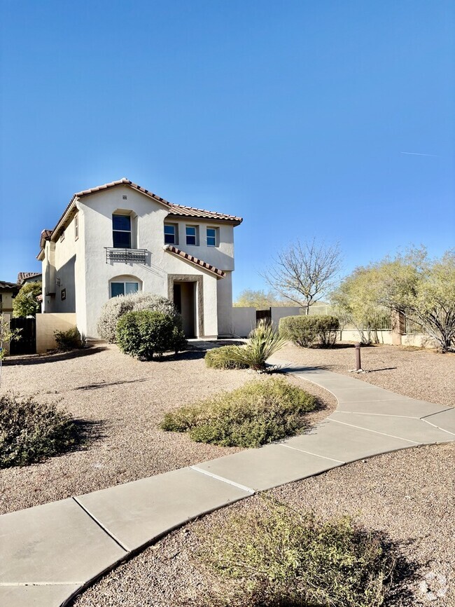 Building Photo - Sahuarita FIVE bedroom/ three bath