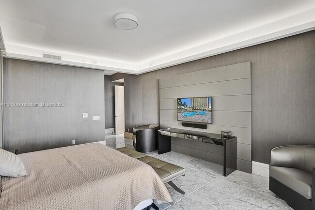 Building Photo - 9705 Collins Ave