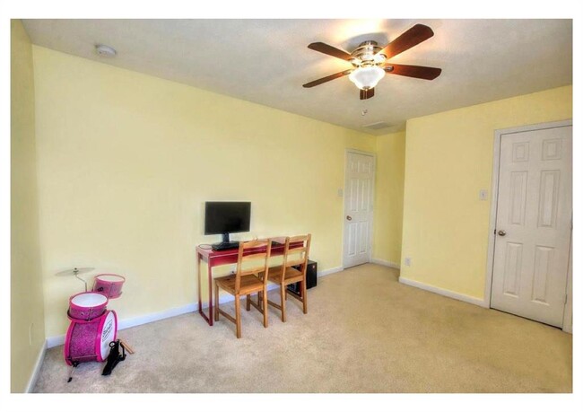 Building Photo - 24126 Haywards Crossing Ln