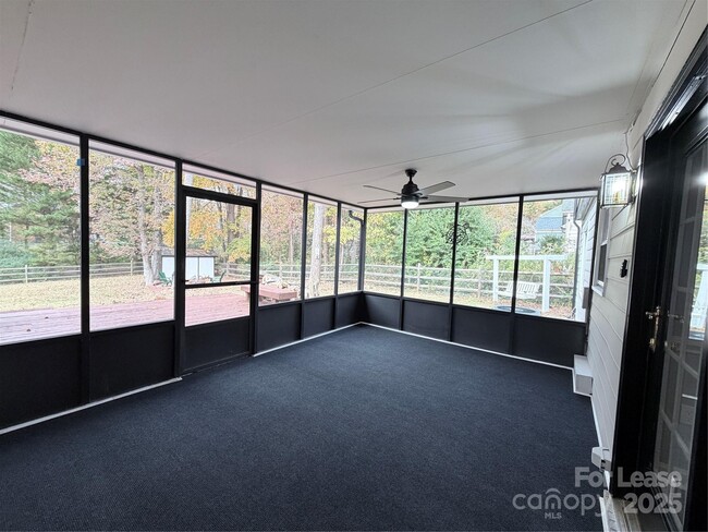 Building Photo - 2825 Edwin Jones Dr