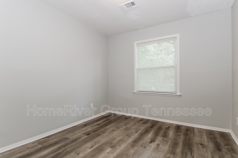 Building Photo - 4113 Willowview Ave