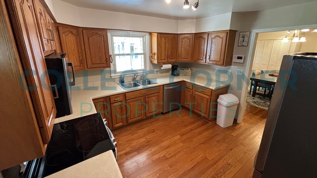 Building Photo - 695 YELLOWSTON LANE  AVAILABLE 6/1/2026  F...