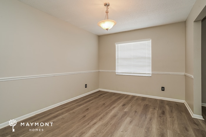 Building Photo - 6142 Donegal W