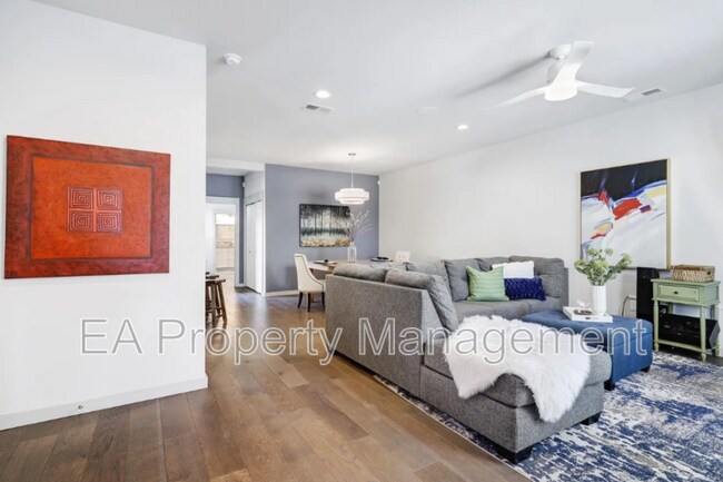 Building Photo - 1419 Coal Ave SW