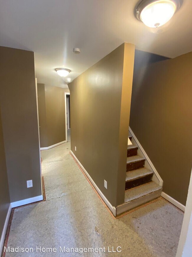 Building Photo - 4 br, 2.5 bath House - 217 Ridge Street