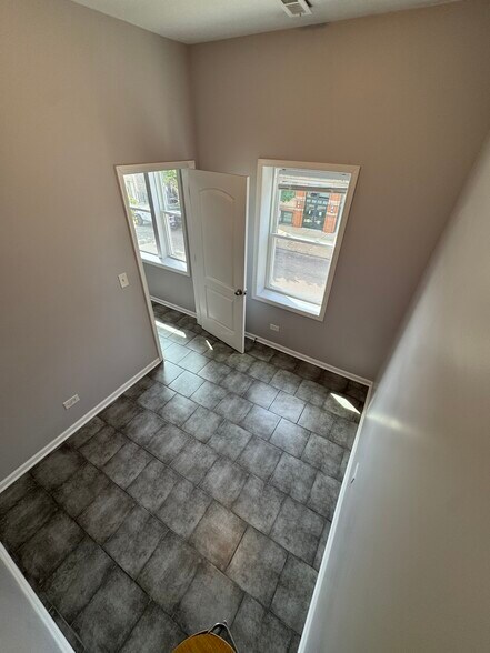 Building Photo - 2152 W 19th St