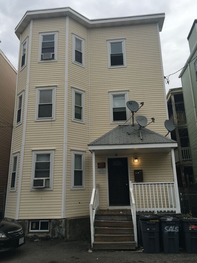 Building Photo - 5sal