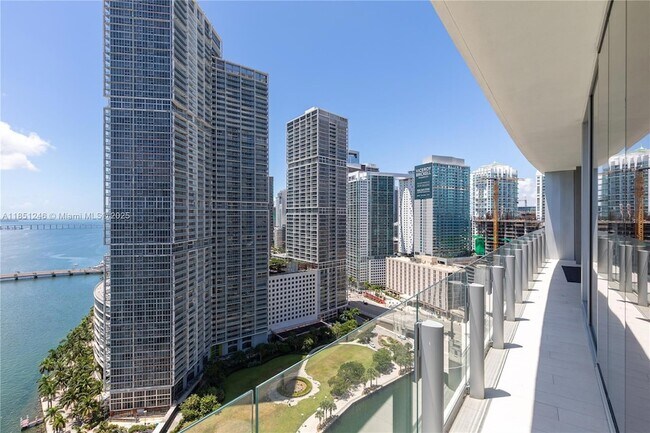 Building Photo - 300 Biscayne Blvd Way