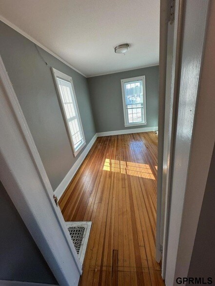 Building Photo - 1859 Front St